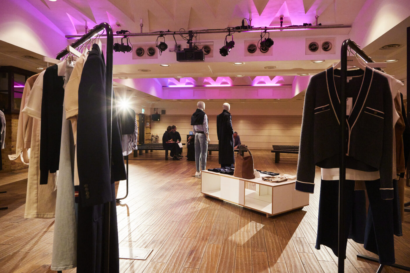 Reiss Smart Live - Queen Charlotte