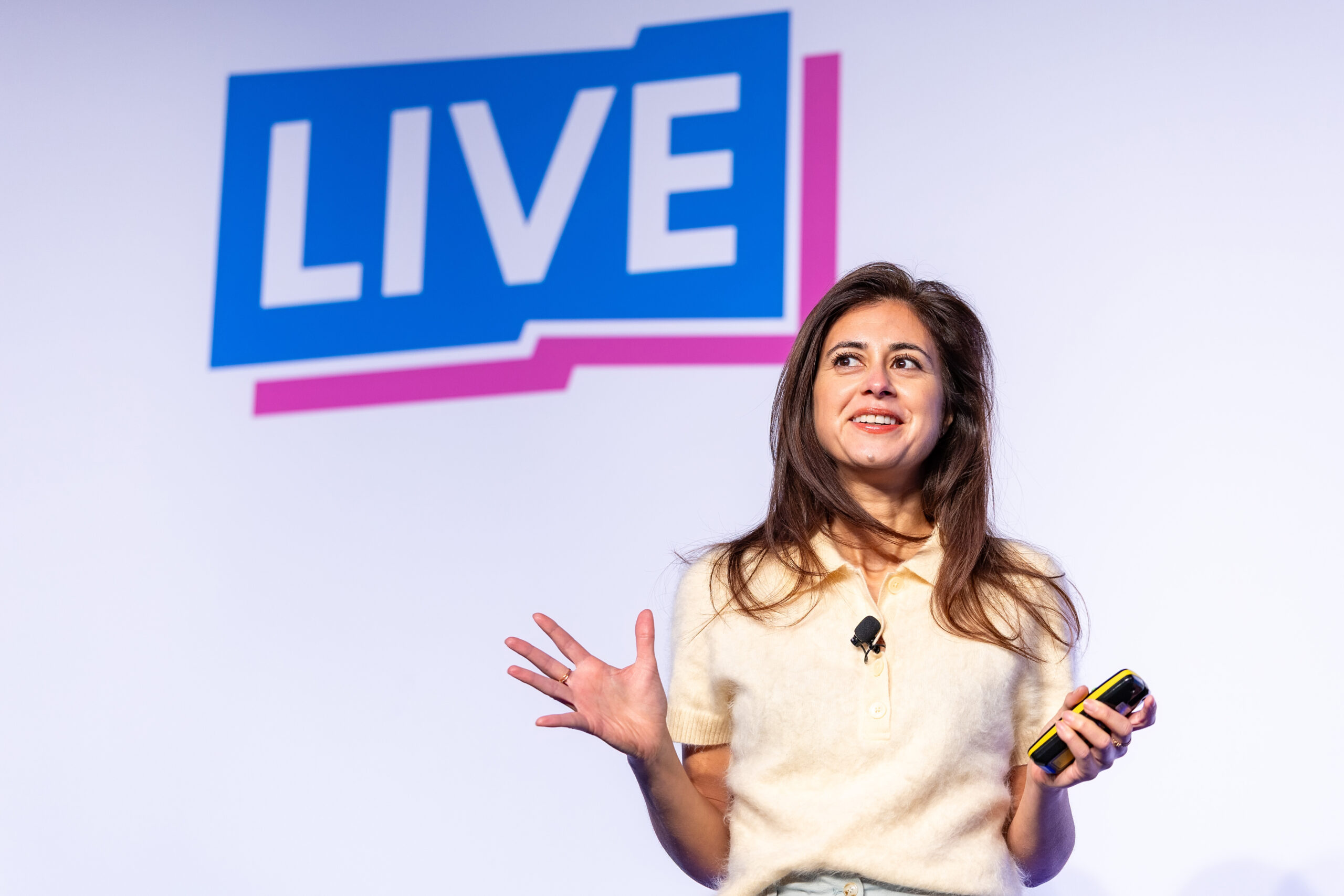 How to Do a Keynote Speech with Tips